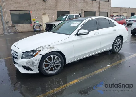 2017 Mercedes-Benz C 300 4Matic из США, поврежденный, VIN 55SWF4KB4HU227458